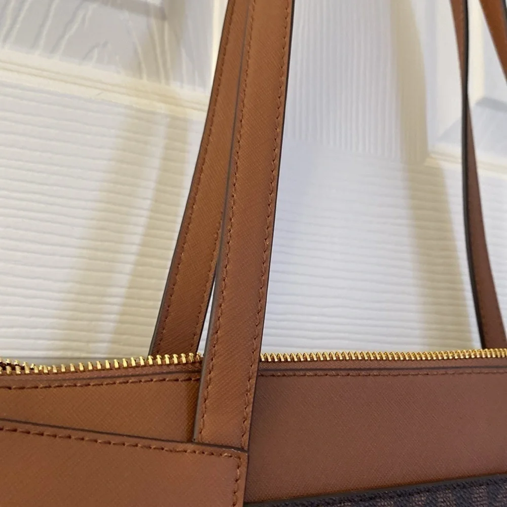 Michael Kors Brown Tote with Structured Design and Gold Hardware - Picture 5 of 7